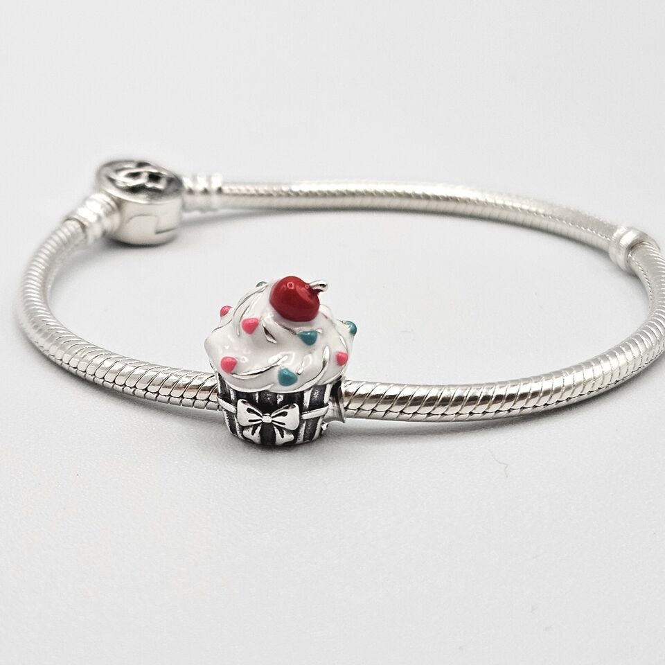 Cupcake Muffin Charm