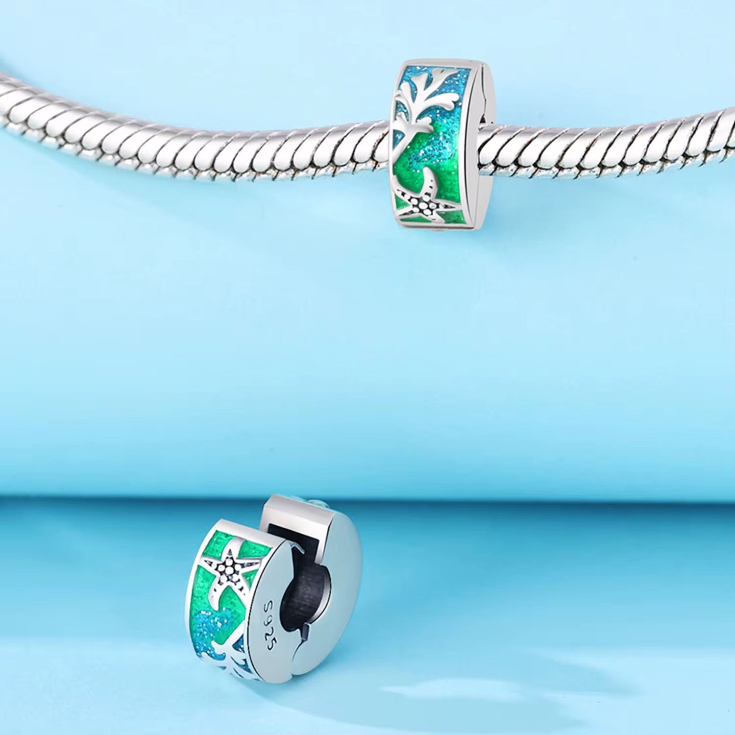 Oceanic Glow – Starfish & Seaweed Charm Clip