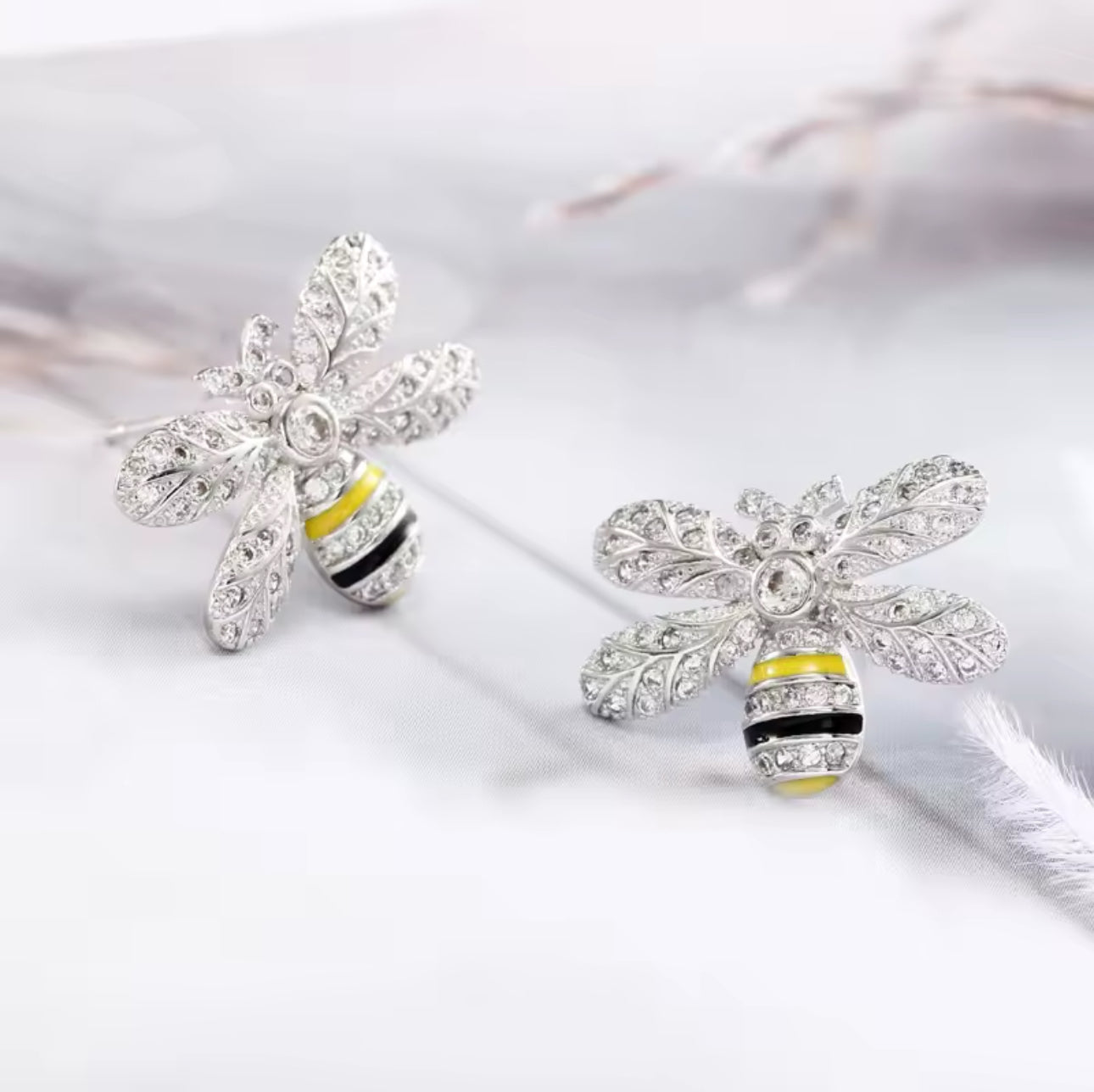 Shine Zirconia Honey Bee Stud Earrings