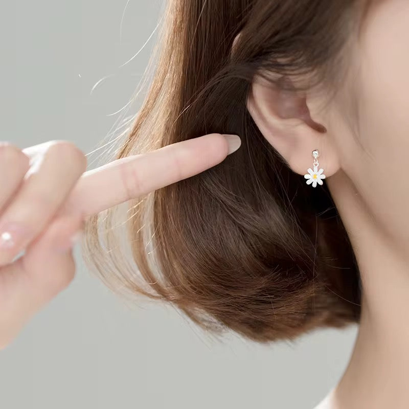 Daisy Stud Earrings