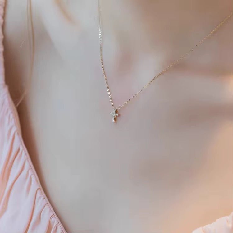 Delicate Cross Necklace - bellissi