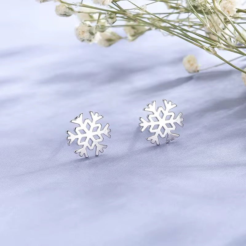 Frozen Whisper Stud Earrings - bellissi