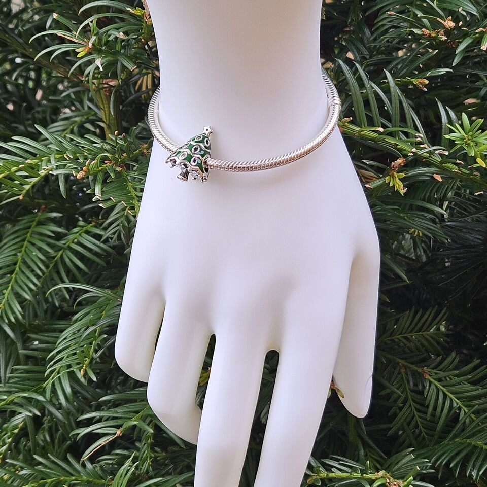 Green Christmas Tree Charm - bellissi
