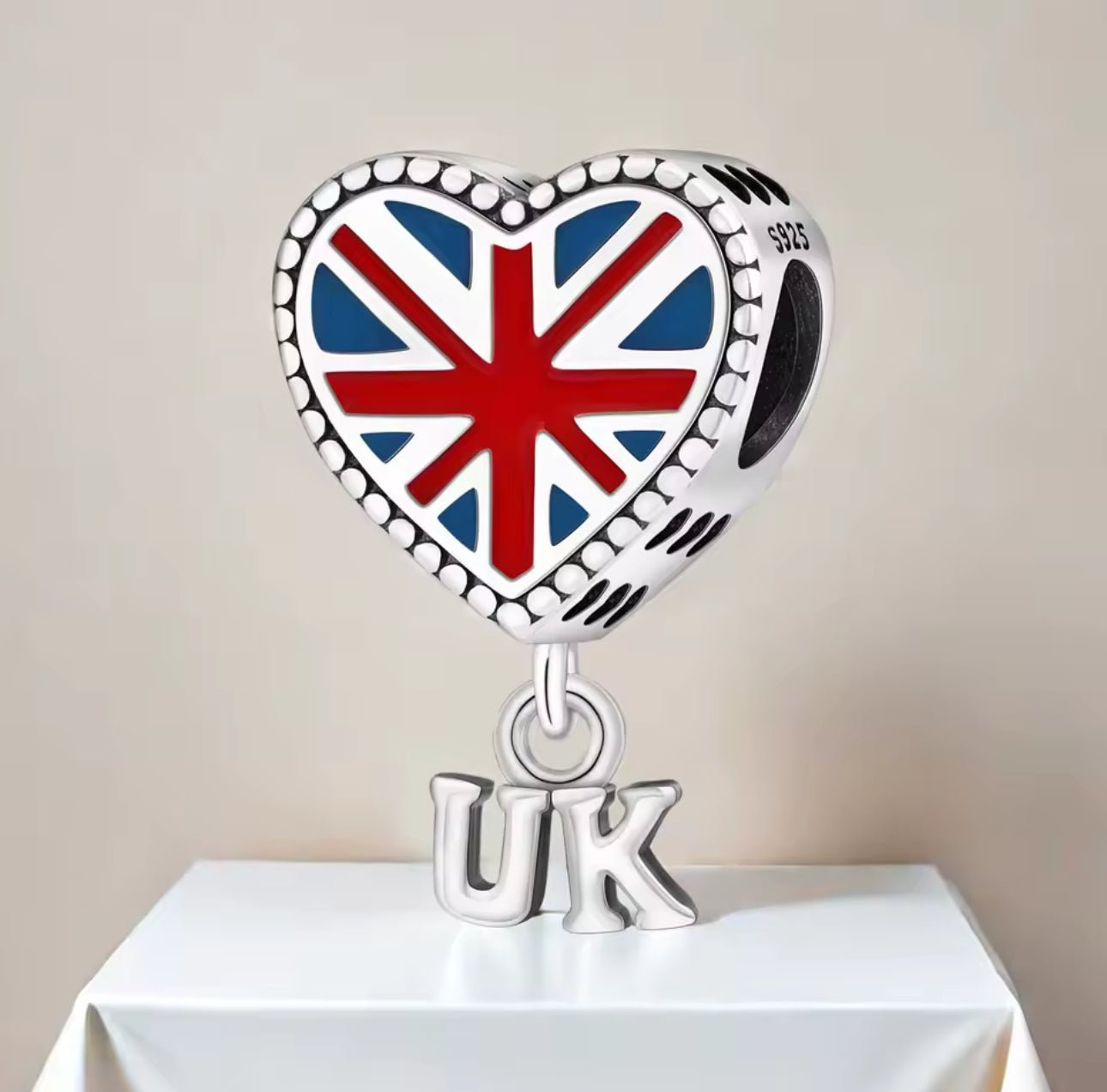 Heart of England Charm - bellissi