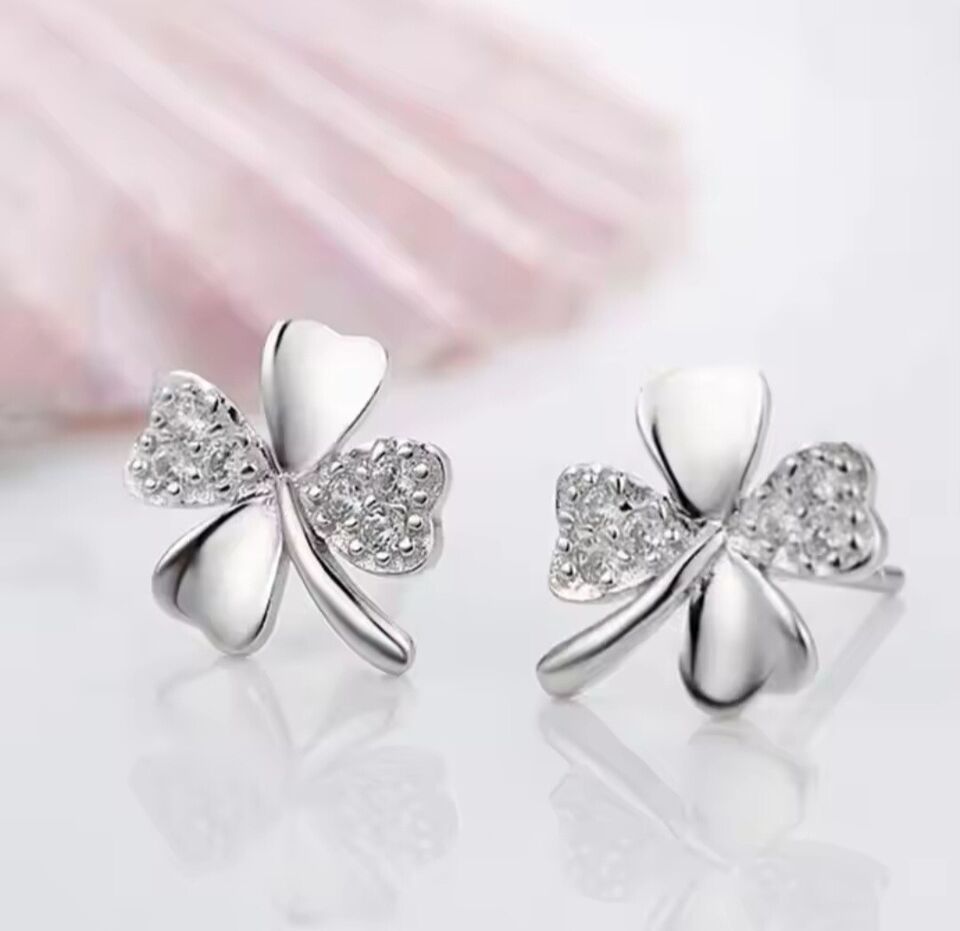 Sparkling Zirconia Lucky Clover Stud Earring