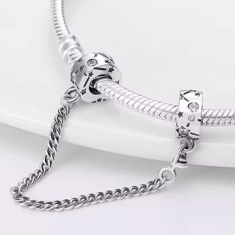 Simple Stars Safety Chain - bellissi
