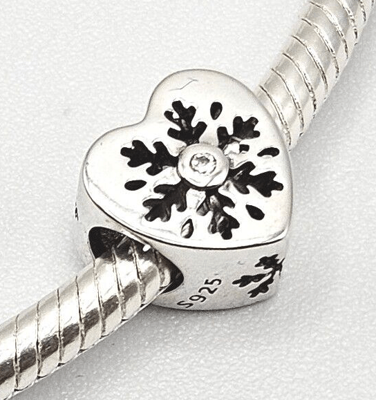 Snowflake Heart Charm - bellissi