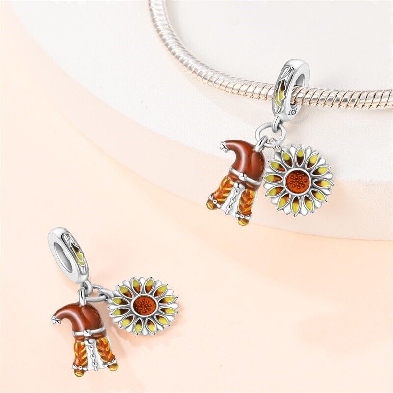 Gnome & Daisy Flower Dangle Charm