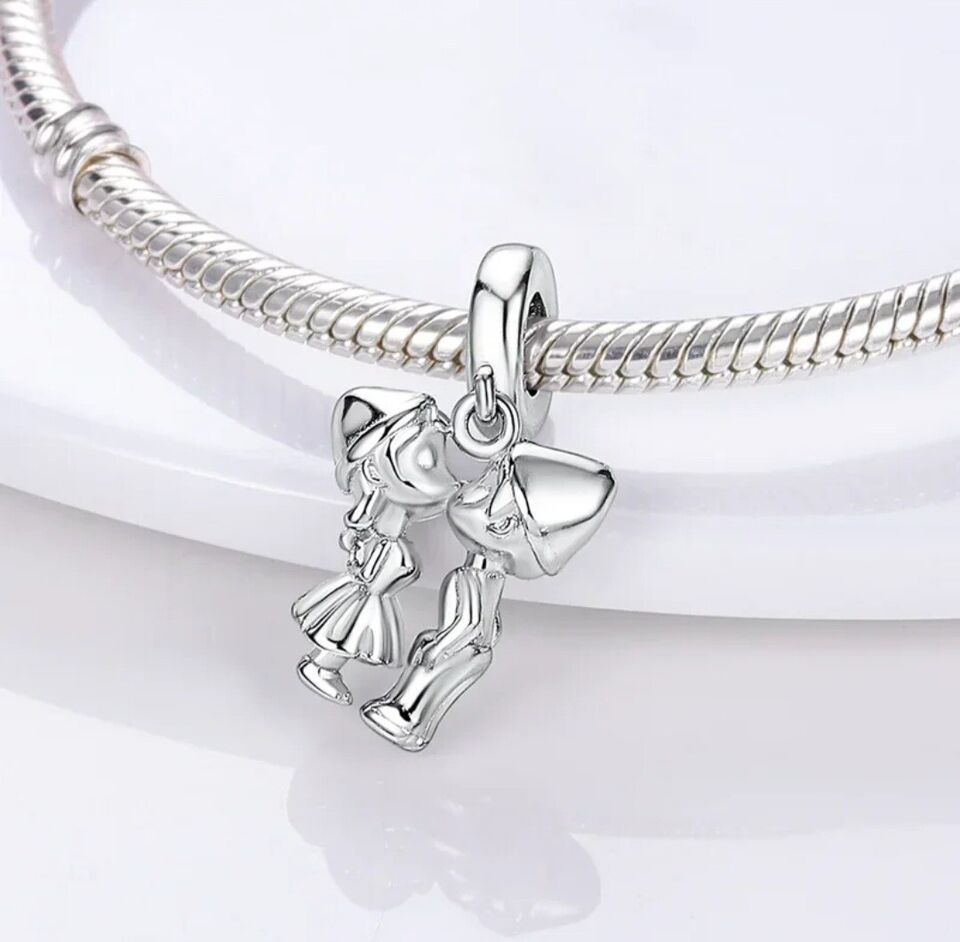 Kissing Couple Love Dangle Charm