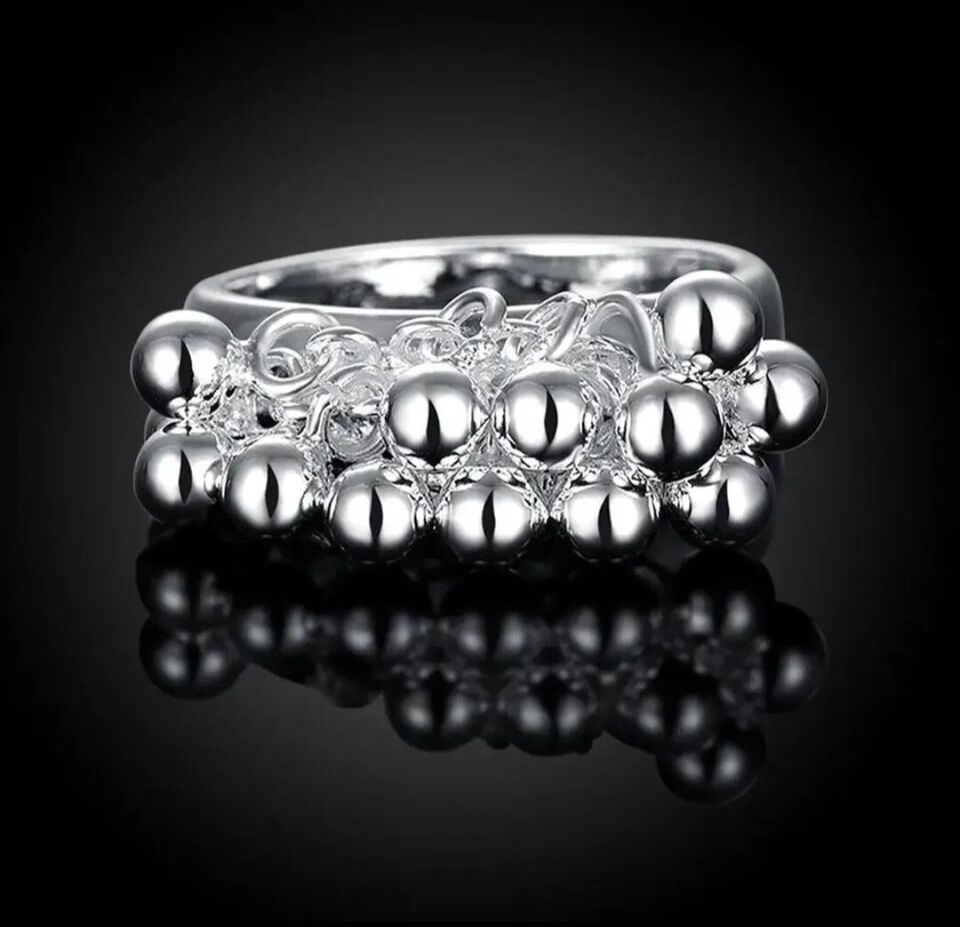 Dangling Round Beads Ring