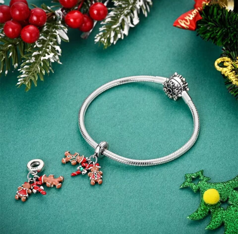 Gingerbread Couple Dangle Charm