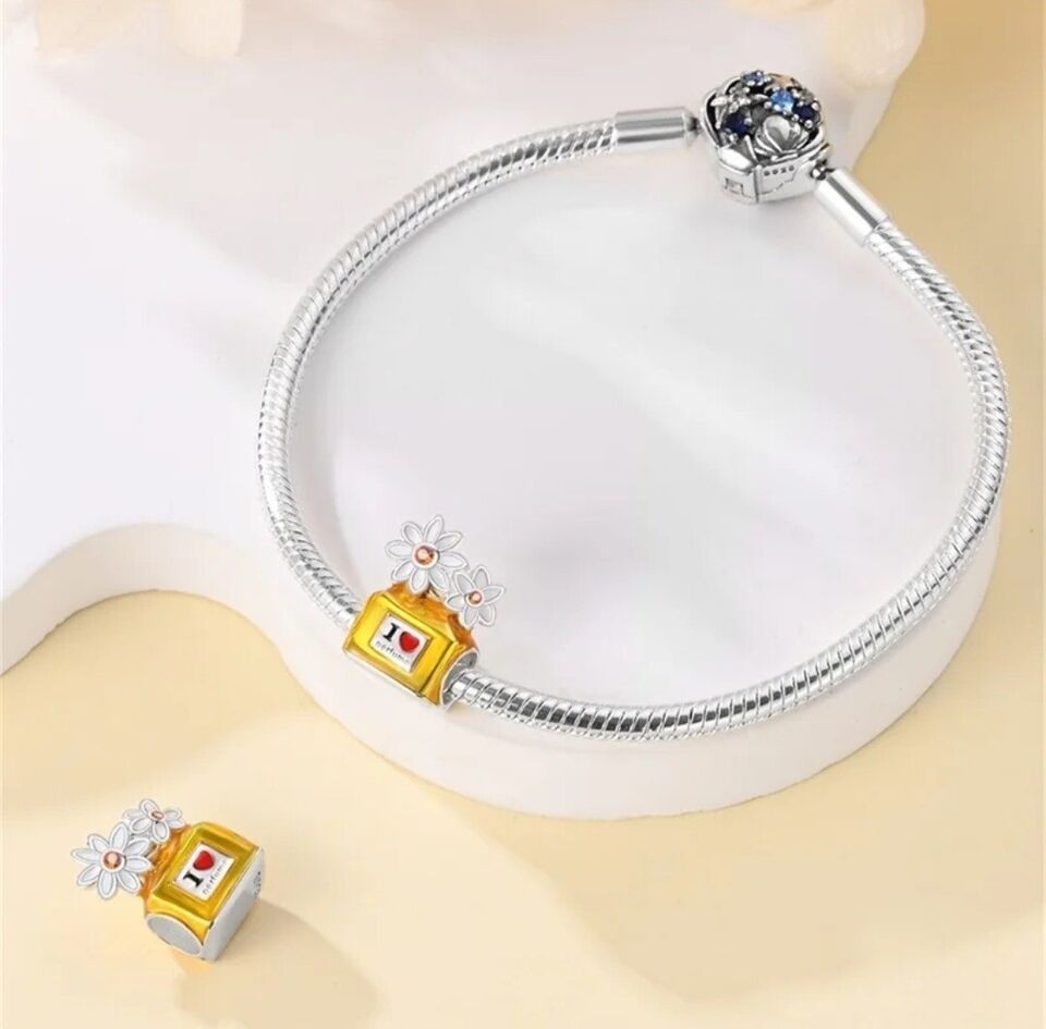 Love Perfume Daisy Flower Charm