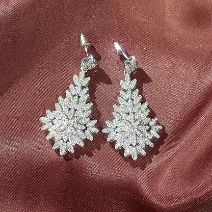 Big Leaf Drop Elegant Lady's Dangle Earrings