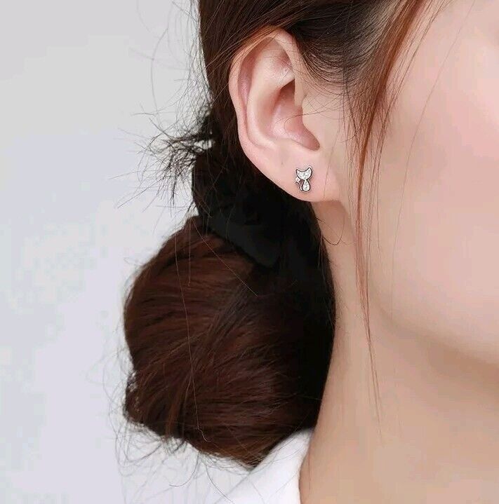 Kitty Cat Sparkling Zirconia Stud Earrings