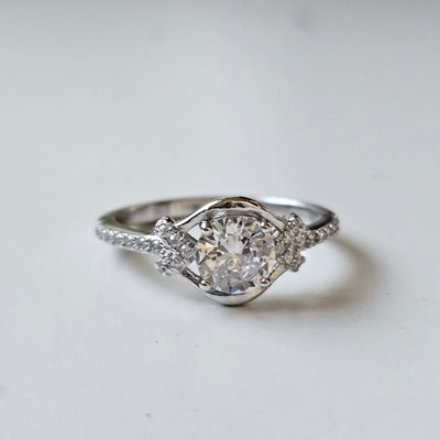 Brilliant solitaire zircon ring 925 sterling silver round cut stone elegant sparkling band jewelry