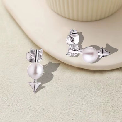 Arrow in Natural Pearl Earring & Necklace Set
