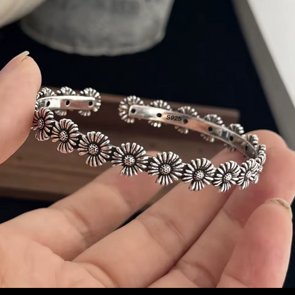 Silver Daisy Flower Bracelet