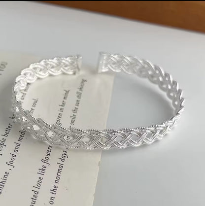 Celtic knot-style silver bracelet