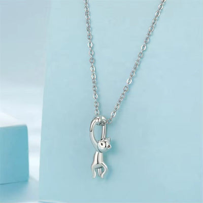 Cat Hugging a Bracelet Charm - bellissi