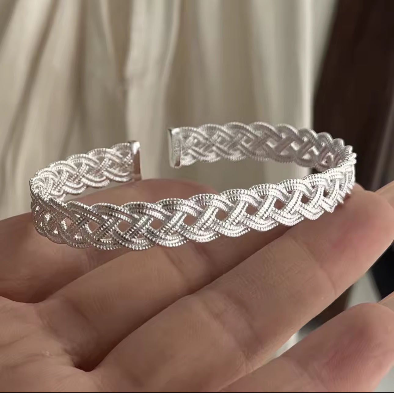 Celtic knot - style silver bracelet - bellissi