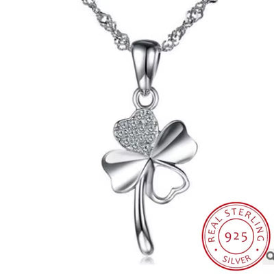 Cute Clover Necklace - bellissi