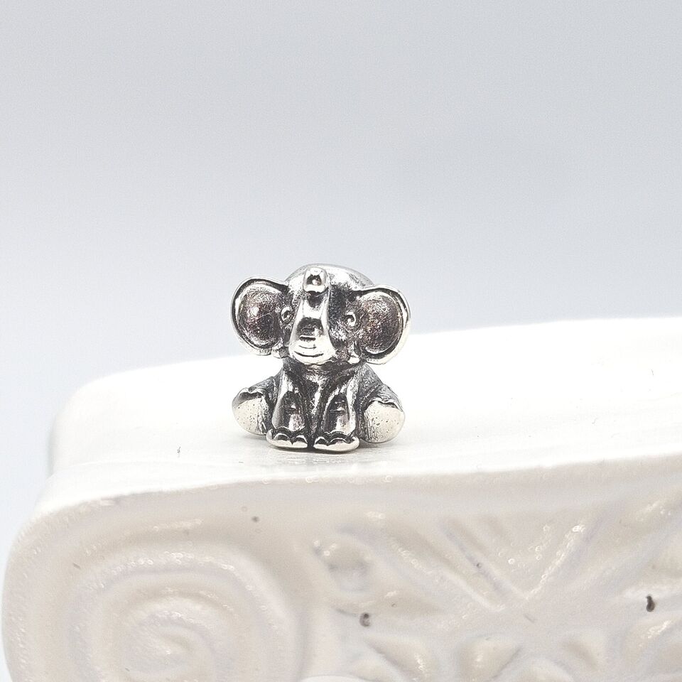 Elephant Charm - bellissi
