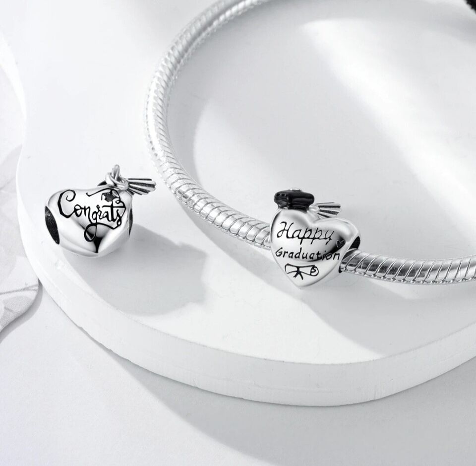 Happy Graduation Heart With Cap Charm - bellissi