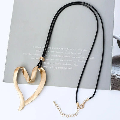 Heart Pendant Long Necklace - bellissi