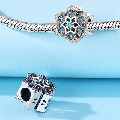 Icy Snowflake Charm - bellissi