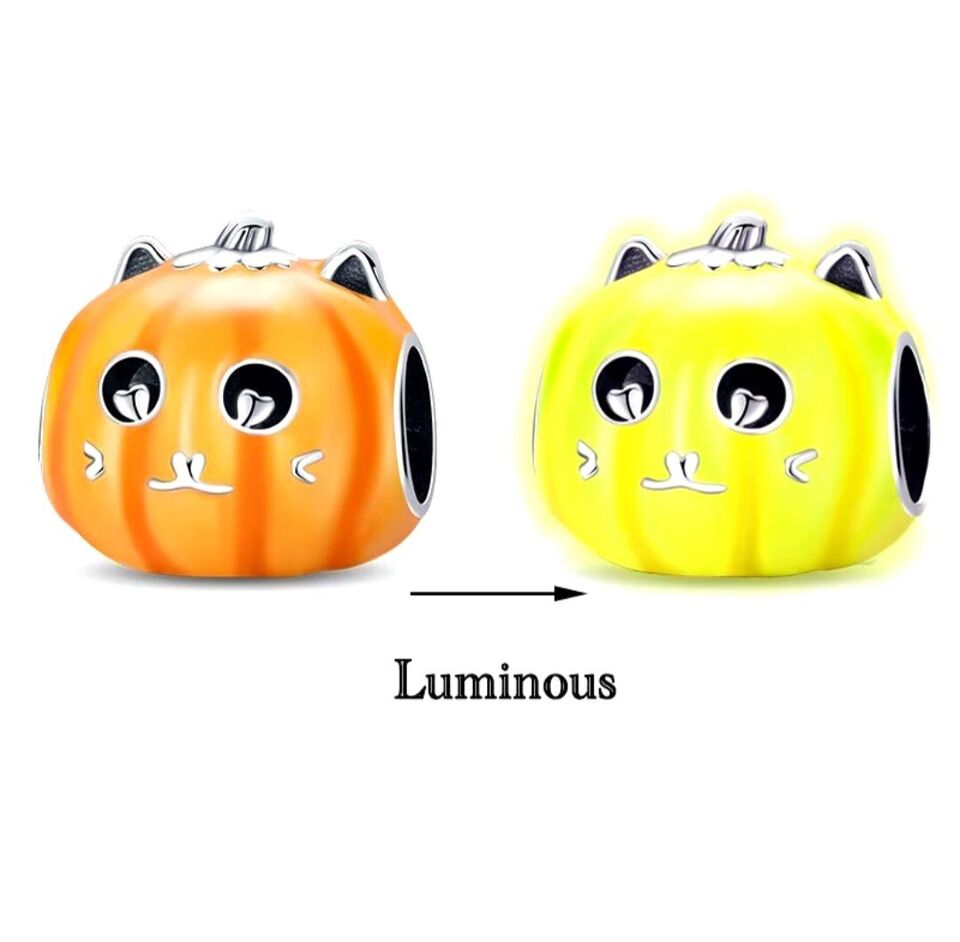 Luminous Halloween Pumpkin Cat Charm - bellissi