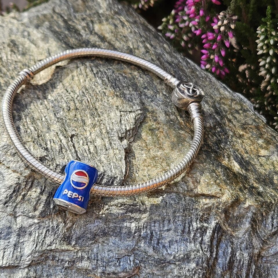 Pepsi Can Charm - bellissi