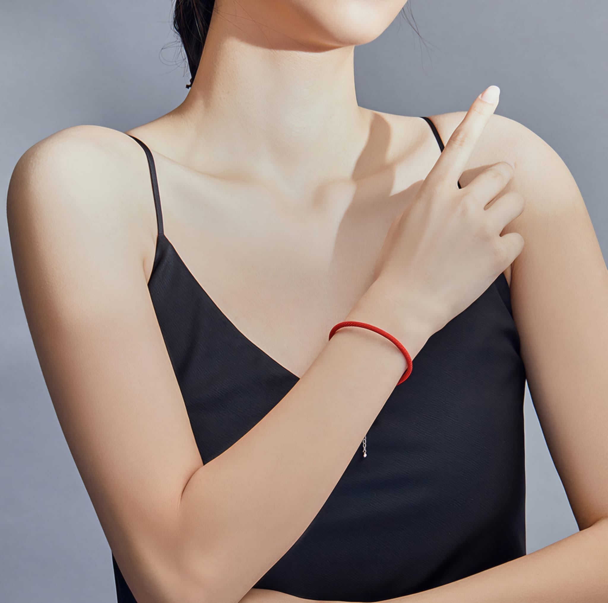 Red Cord Charm Bracelet - bellissi
