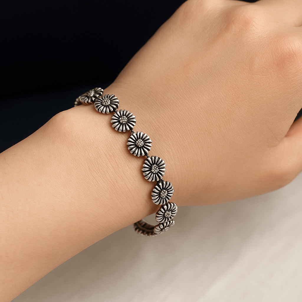 Silver Daisy Flower Bracelet - bellissi