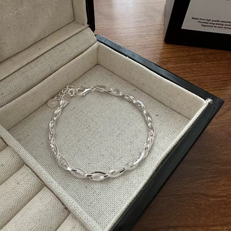 Silver Twist Elegance Bracelet - bellissi