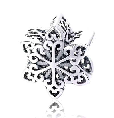 Snowflake Charm - bellissi