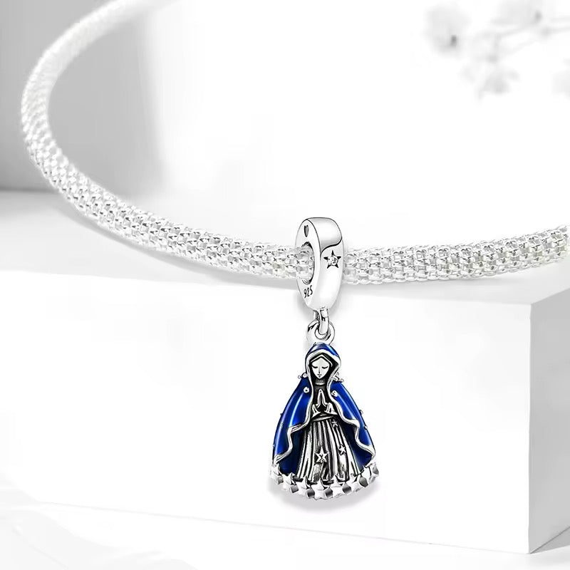 The Virgin Maria Charm - bellissi